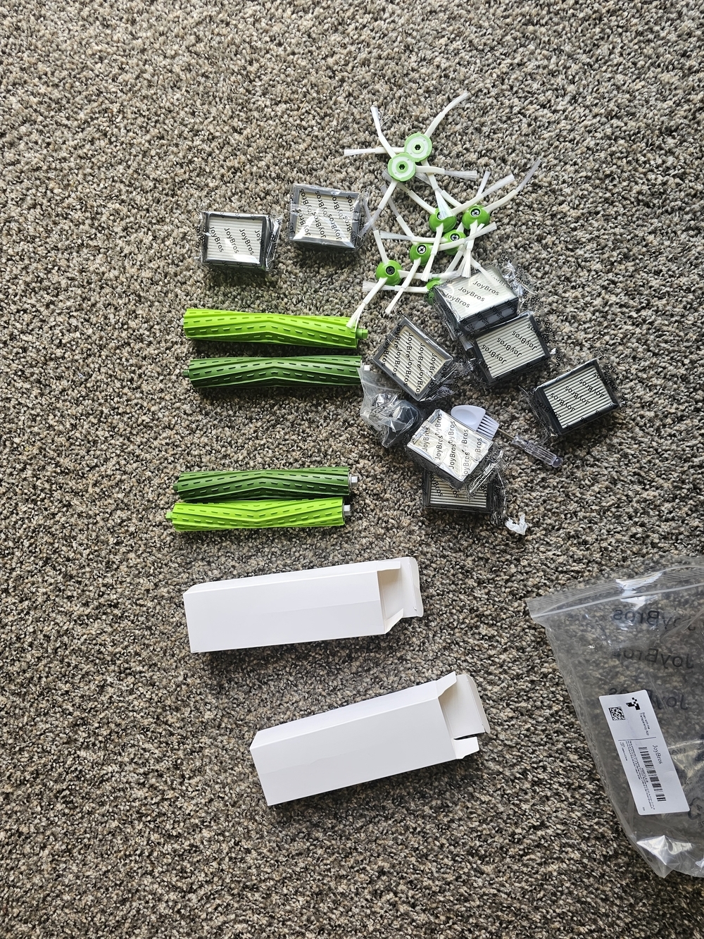 Robot Vacuum Replacement Brushes & Filters - Green Accents